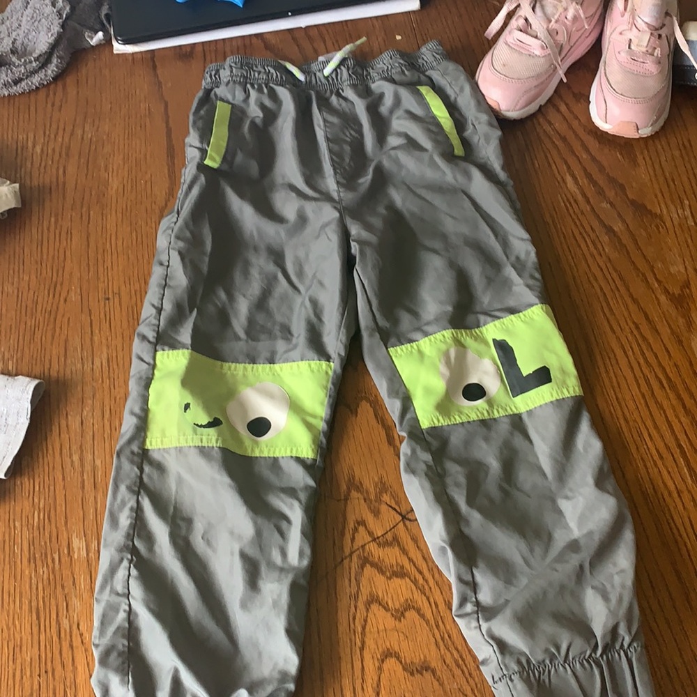 Set - Picture 2 of 3